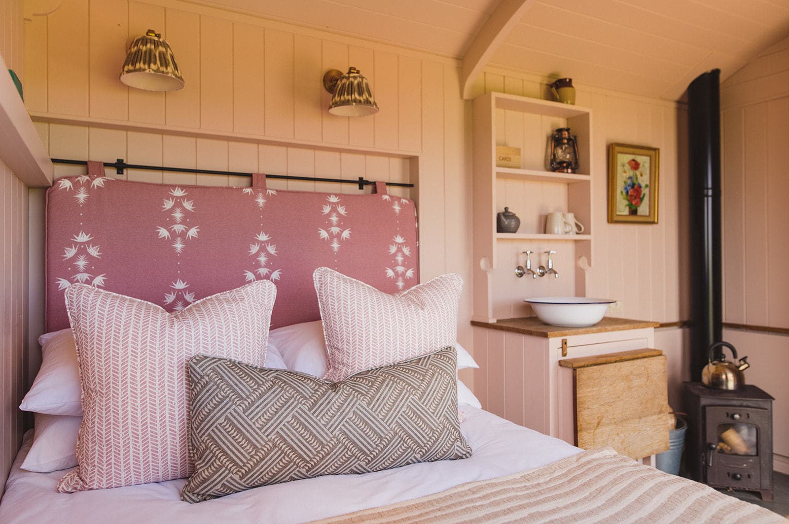 Samphire Shepherd's Hut interior