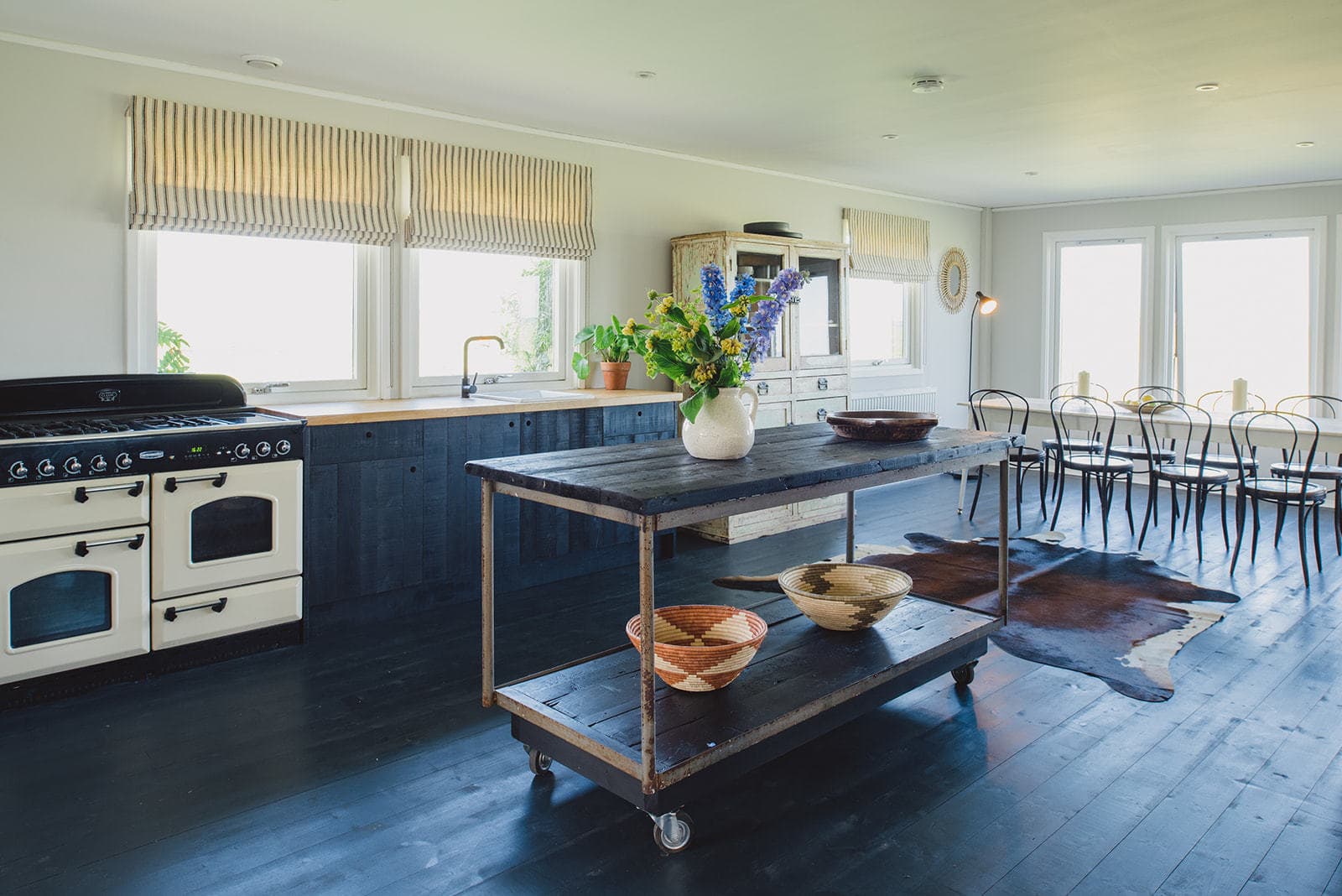 Holiday Cottage Kitchen and Dining Room