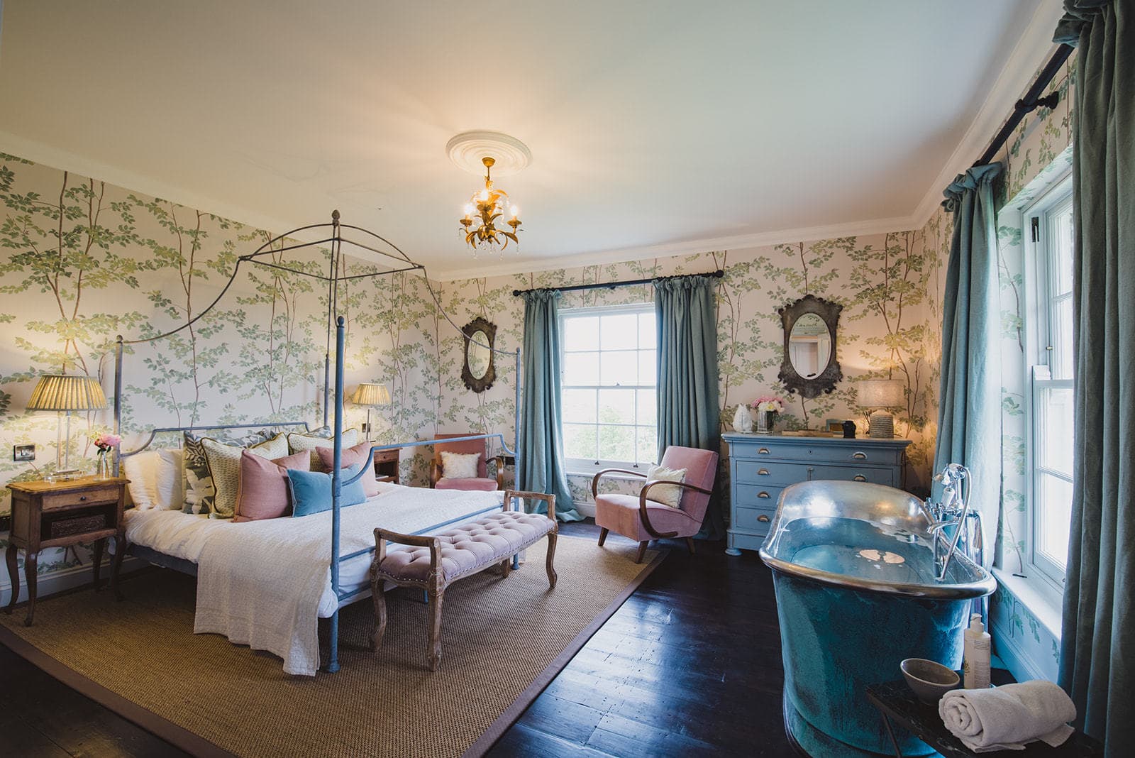 Elmley Nature Kingshill Farmhouse bedroom