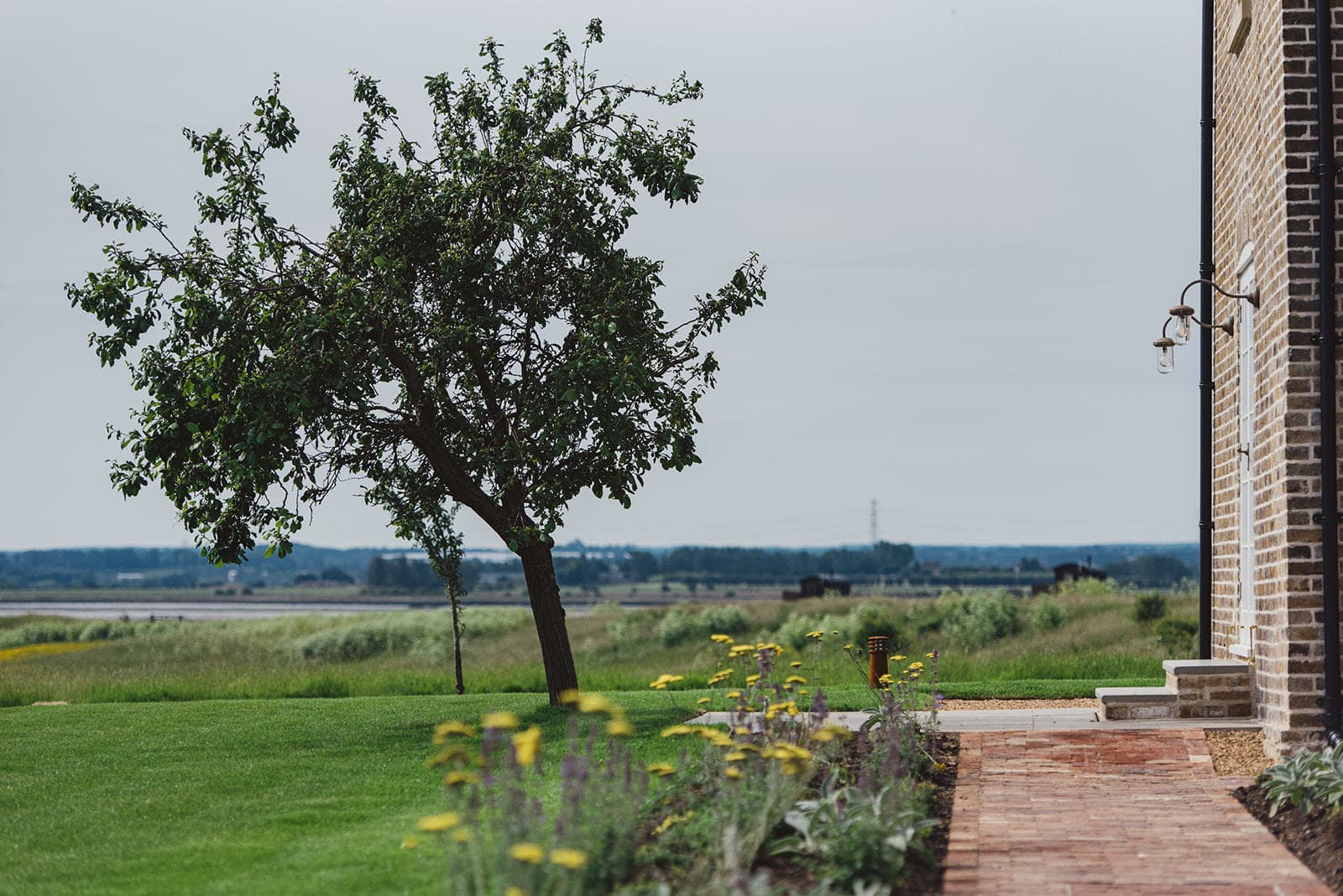 Elmley Nature Kingshill Farmhouse garden
