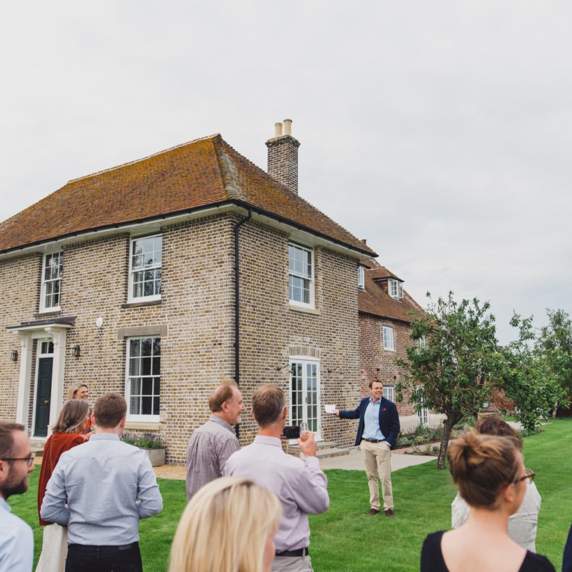 Outdoor presentation and business guest reception